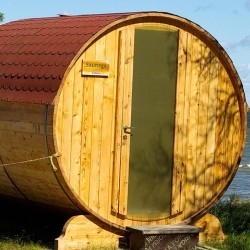 Eine Sauna für den Garten https://geschenkidee-garten.de/gartenmoebel-zubehoer/gartensauna/